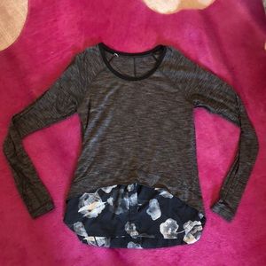 no wear and tear, zero stains. Size 4